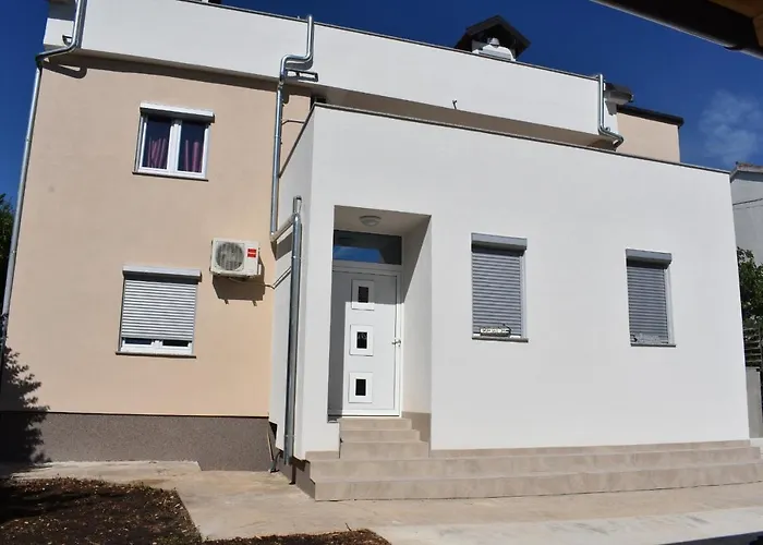 Dva Dukata 2* Biograd Na Moru