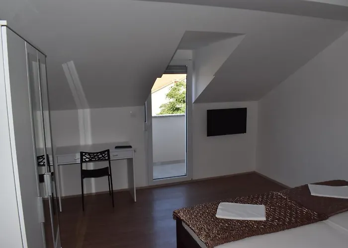 Dva Dukata 2* Biograd Na Moru